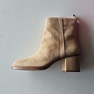 New in Box Vince Camuto Suede Tortilla Verona Zeorsh Bootie, Size 6.5